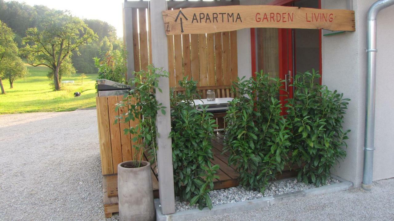 Garden Living Apartment Bled Bagian luar foto